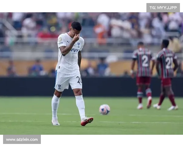 阿里亚斯世俱杯创机会与精准传中数双料领先展现超凡实力